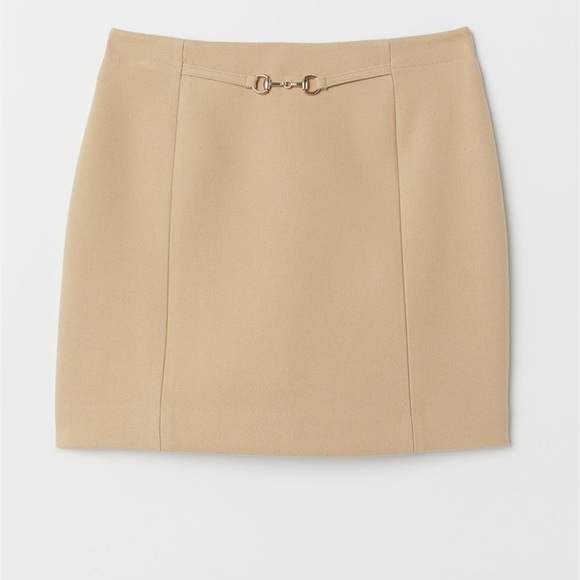 💖 NUDE MINI SKIRT 💖 - Picture 2 of 6